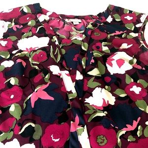 Merona floral top with tie at neck. Size L